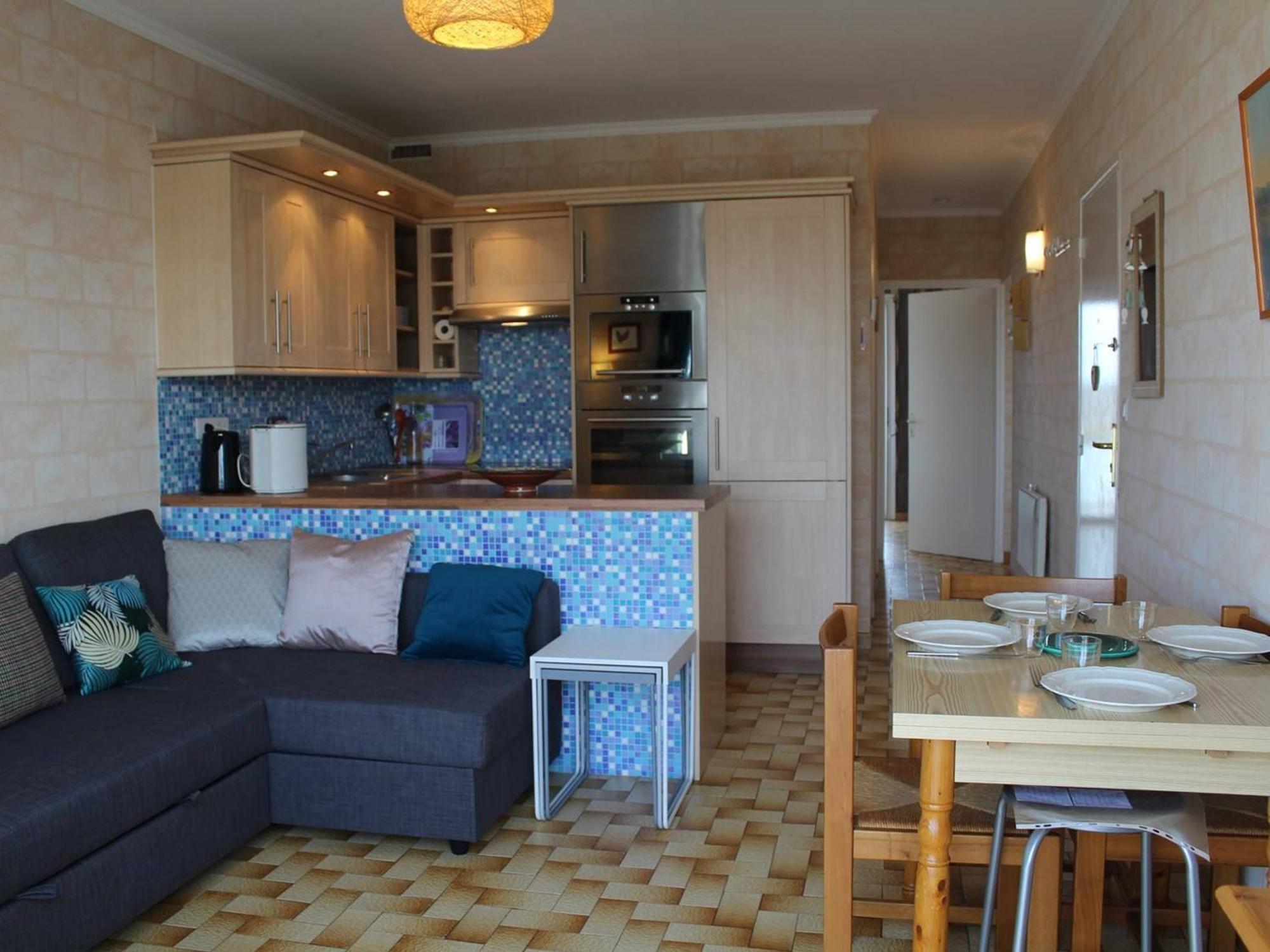 Port-La-Nouvelle - Appartement Traversant 6 Couchages Avec Balcons, Parking Et Proche Plage - Fr-1-229C-47 Apartment *